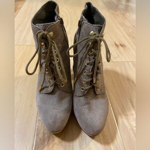 INC International Concepts beige suede leather upper SZ. 7.5 ankle bootie